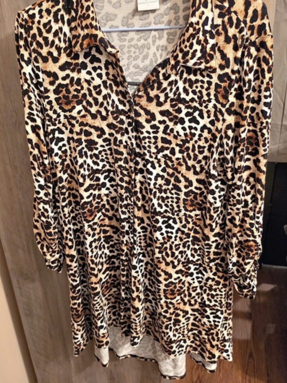 New Directions Leopard Print Tunic Top Size Medium Mob Wife Animal Print